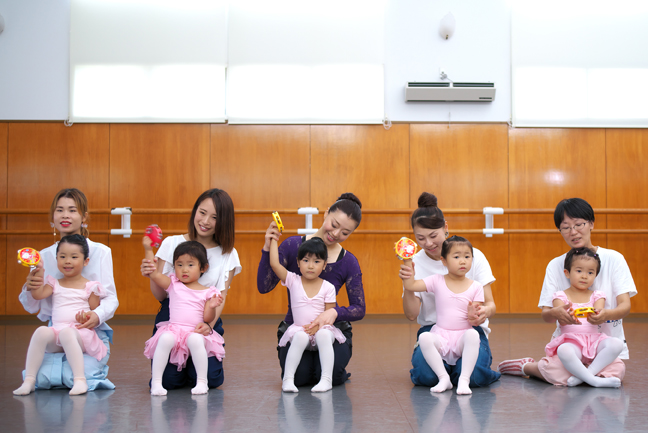 ママと一緒にプレ・バレエ